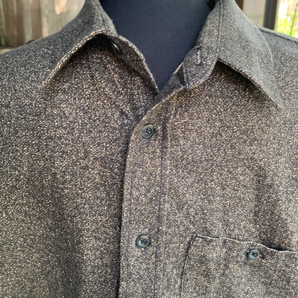 Cabela’s men Large shirt